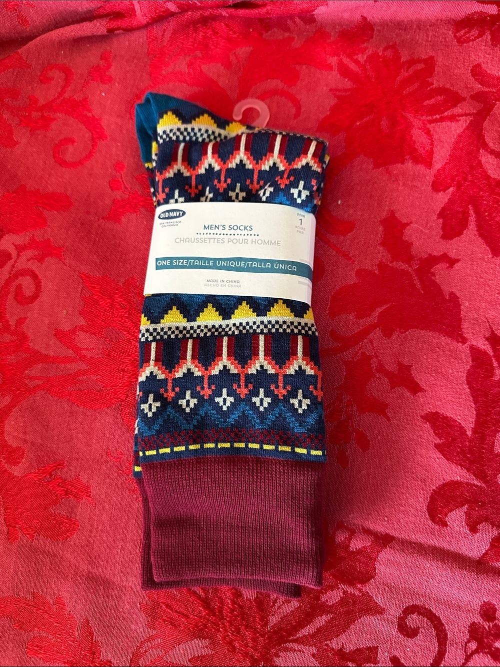 🌵 3/$15 Old Navy Men’s Patterned Crew Socks Burgundy Navy Yellow see description